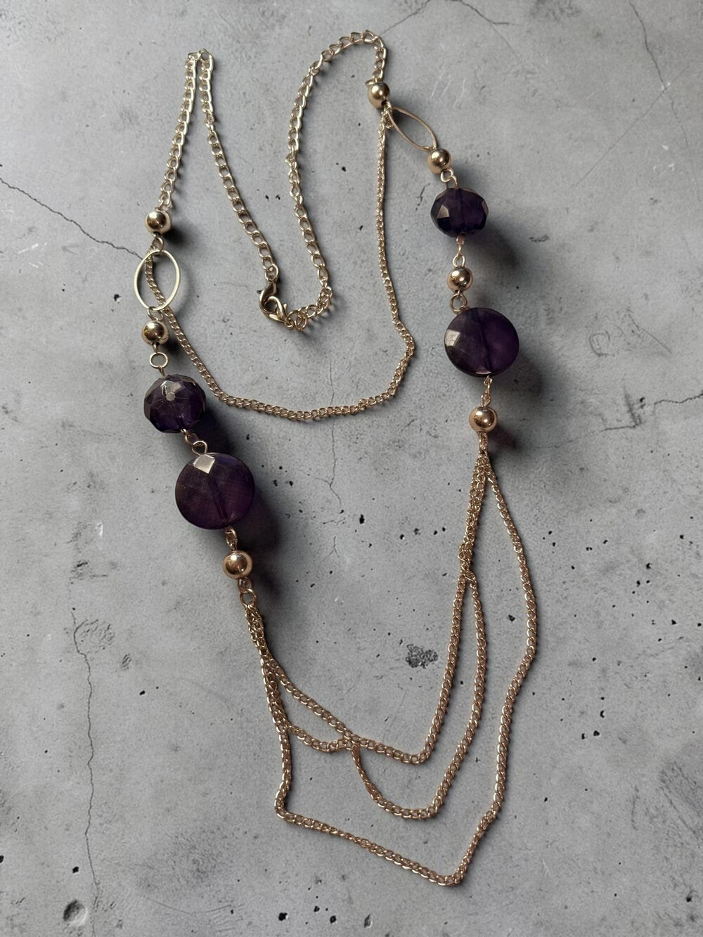 Long necklace - Picture 1 of 3